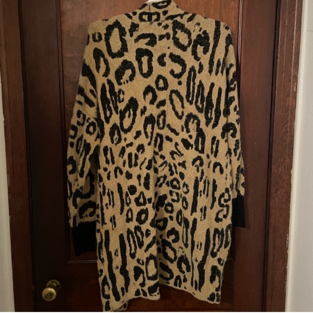 Westbound leopard long cardigan, fuzzy, soft - Picture 8 of 10